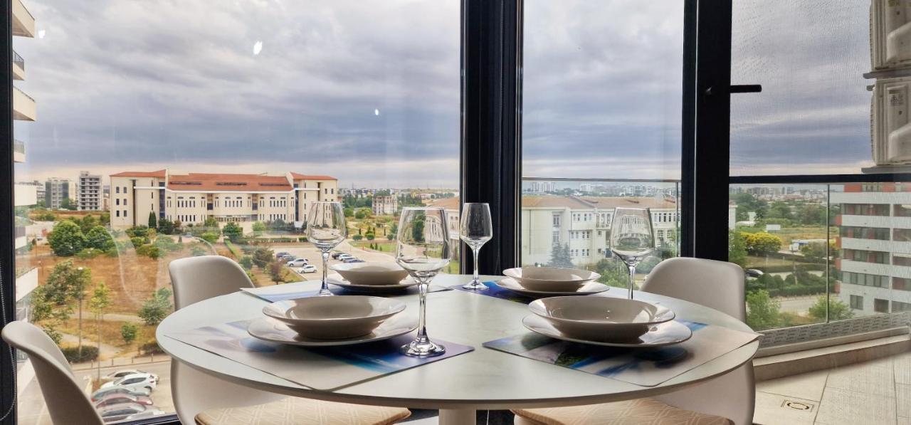 Joy'S Apartment 2 Constanta Bagian luar foto