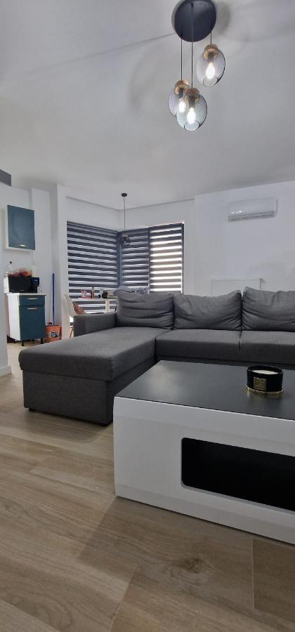 Joy'S Apartment 2 Constanta Bagian luar foto